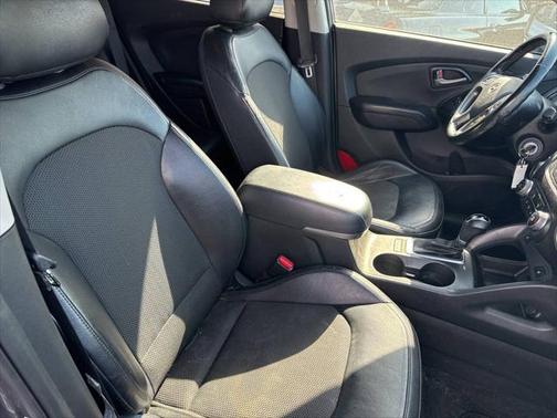 2015 Hyundai TUCSON SE