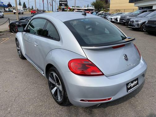 2014 Volkswagen Beetle 2.0T R-Line