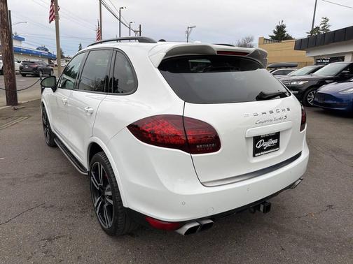 2014 Porsche Cayenne Turbo S