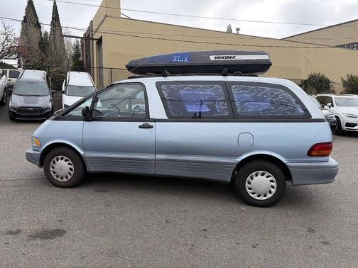 1993 Toyota Previa Deluxe 3dr Mini Van