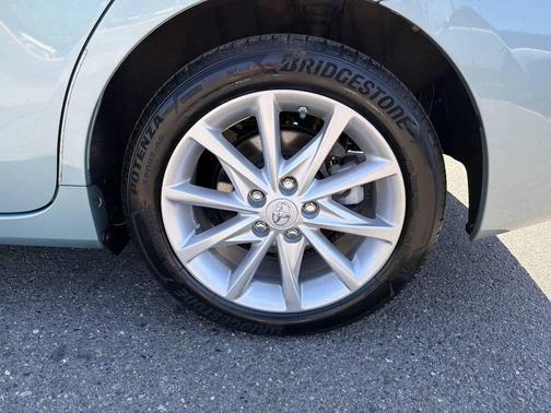 Sea Glass Pearl 2014 Toyota Prius v Five