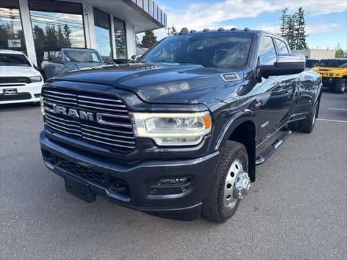 2019 RAM 3500 Laramie Crew Cab 4x4 8' Box