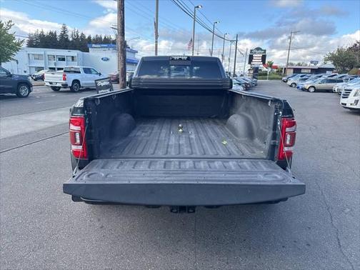 2019 RAM 3500 Laramie Crew Cab 4x4 8' Box