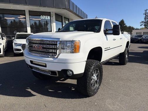 Summit White 2014 GMC Sierra 2500 Denali