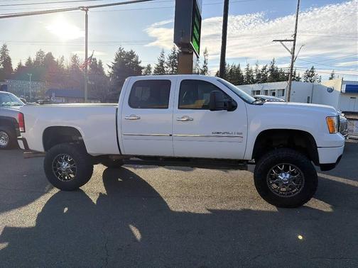 Summit White 2014 GMC Sierra 2500 Denali