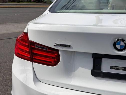 Alpine White 2014 BMW 328d xDrive