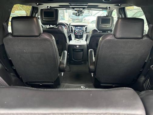 2016 Cadillac Escalade Platinum