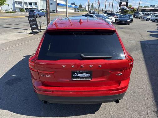 2018 Volvo XC60 T5 Momentum