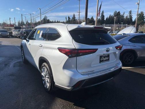 2023 Toyota Highlander Hybrid Limited