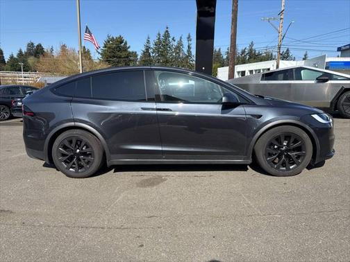 2024 Tesla Model X Long Range