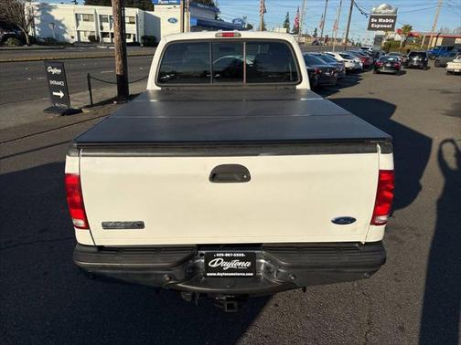 2005 Ford F-250 XLT Crew Cab