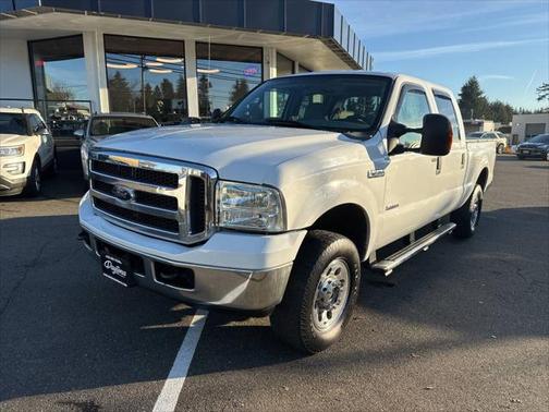 2005 Ford F-250 XLT Crew Cab