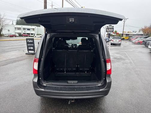 2015 Chrysler Town & Country S