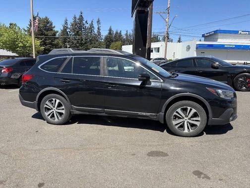 Crystal Black Silica 2018 Subaru Outback 2.5i Limited