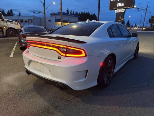 2016 Dodge Charger R/T Scat Pack