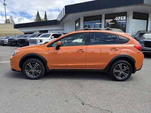 Tangerine Orange Pearl 2014 Subaru XV Crosstrek 2.0i Premium