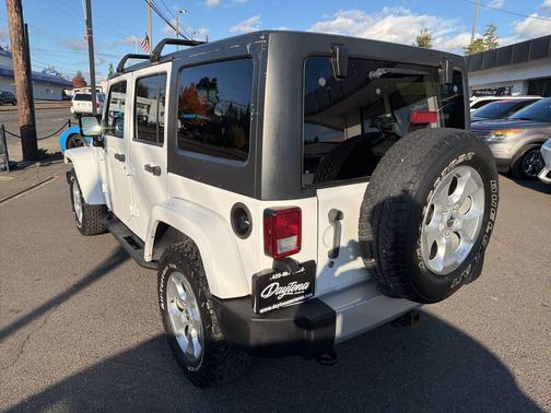 2013 Jeep Wrangler Unlimited Sahara