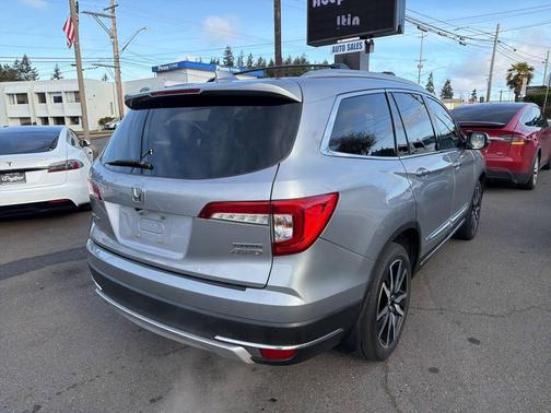 2021 Honda Pilot Touring 8-Passenger