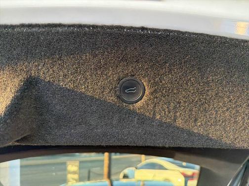 2022 Tesla Model S Base