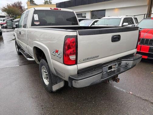 2006 Chevrolet Silverado 2500 LS H/D Extended Cab