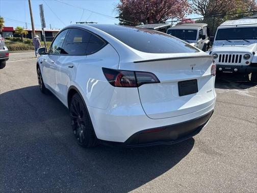 2023 Tesla Model Y Performance Dual Motor All-Wheel Drive