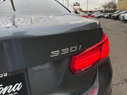 2018 BMW 330 xDrive