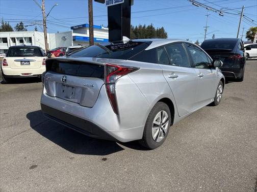 2016 Toyota Prius Three