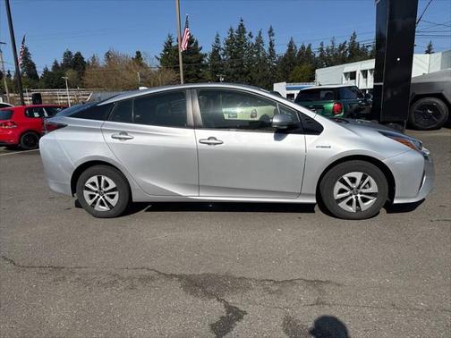 2016 Toyota Prius Three