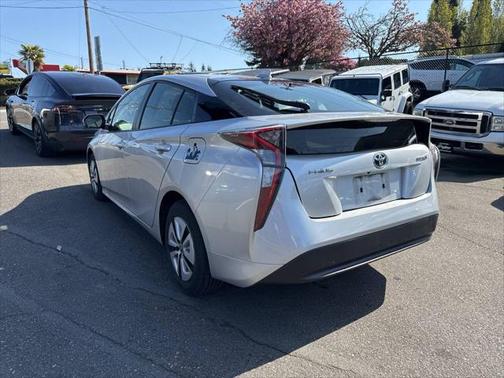 2016 Toyota Prius Three