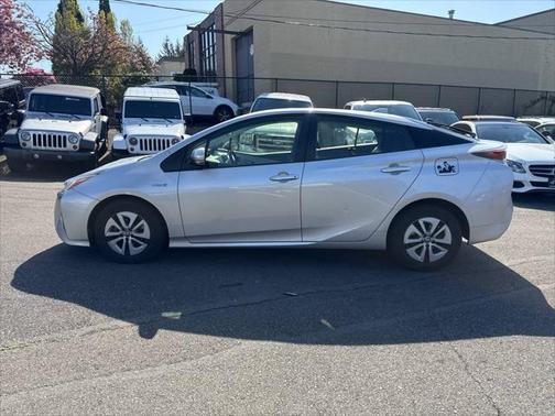 2016 Toyota Prius Three