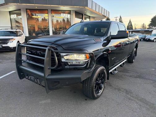 2020 RAM 3500 Laramie Crew Cab 4x4 8' Box