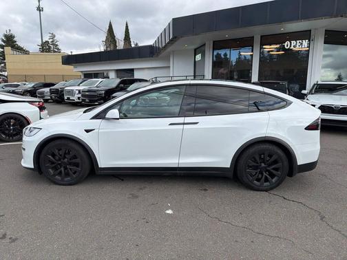 2022 Tesla Model X Plaid Tri Motor All-Wheel Drive