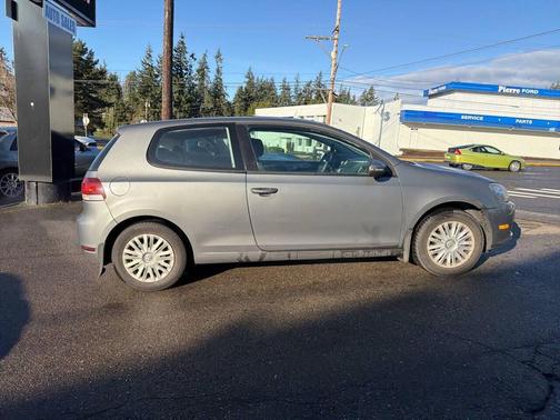 2011 Volkswagen Golf 2.5L 2-Door