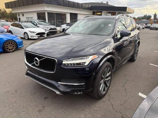 2019 Volvo XC90 T6 Momentum