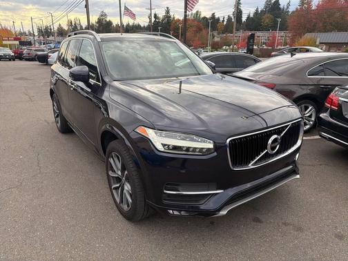 2019 Volvo XC90 T6 Momentum
