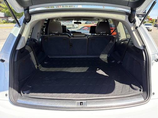 Carrara White 2014 Audi Q7 3.0 TDI Premium