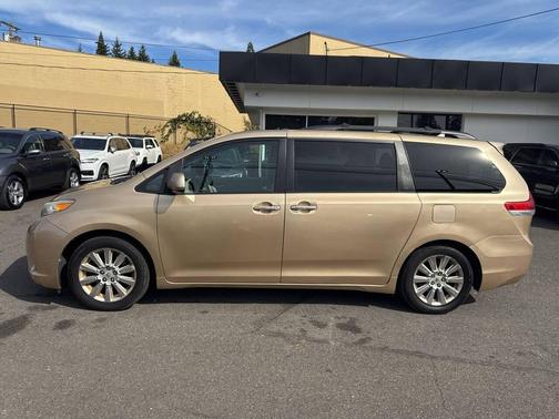 2011 Toyota Sienna Limited