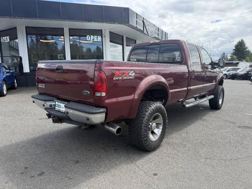 Dark Toreador Red Clearcoat 2006 Ford F-350 Lariat