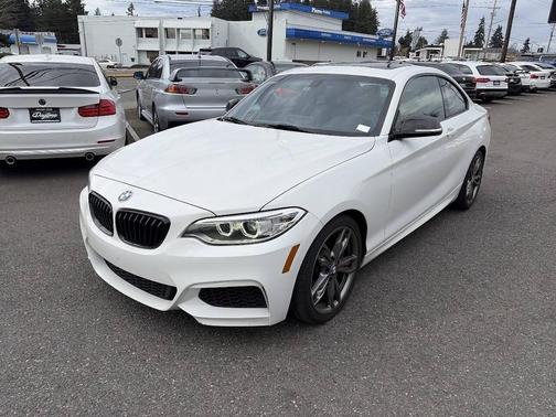 Alpine White 2016 BMW M2 Base