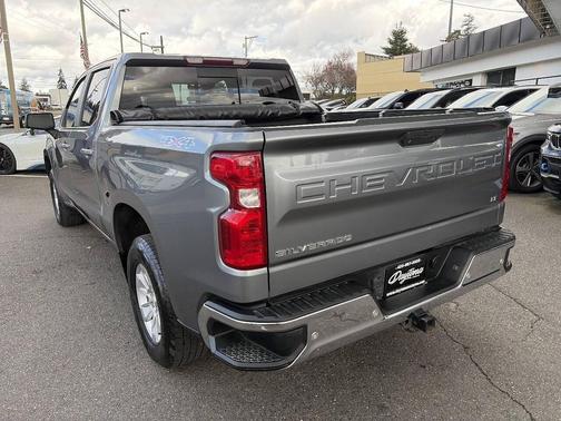 Pewter 2019 Chevrolet Silverado 1500 LT