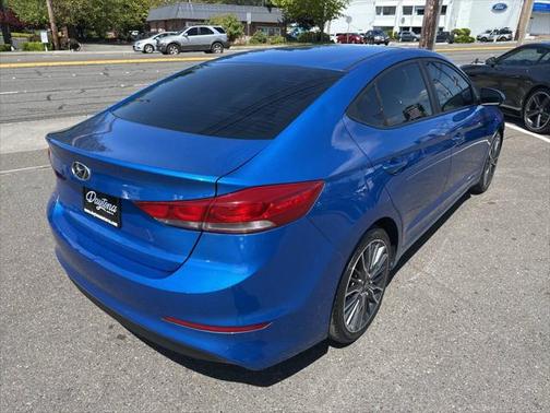 2018 Hyundai ELANTRA SE