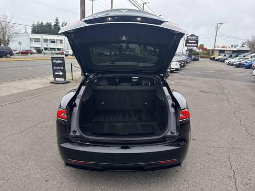 2022 Tesla Model S Base