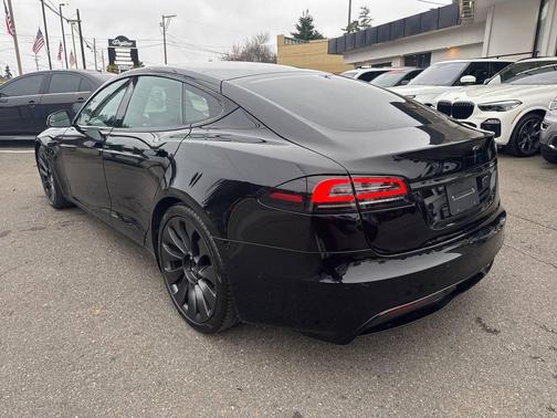 2022 Tesla Model S Base