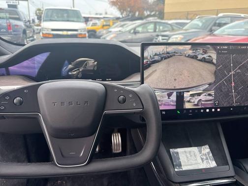 2022 Tesla Model S Base