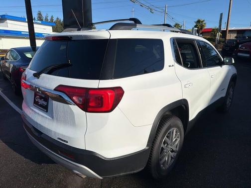 2019 GMC Acadia SLE-2
