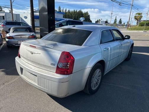 2010 Chrysler 300 Touring/Signature/Executive Series