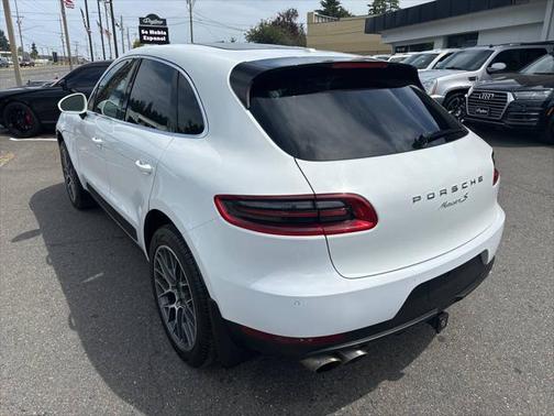 2016 Porsche Macan S