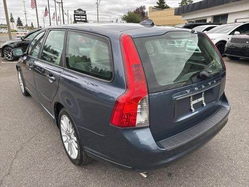 2011 Volvo V50 T5 R-Design