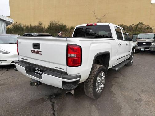 2016 GMC Sierra 2500 Denali