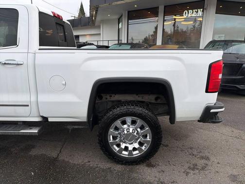 2016 GMC Sierra 2500 Denali